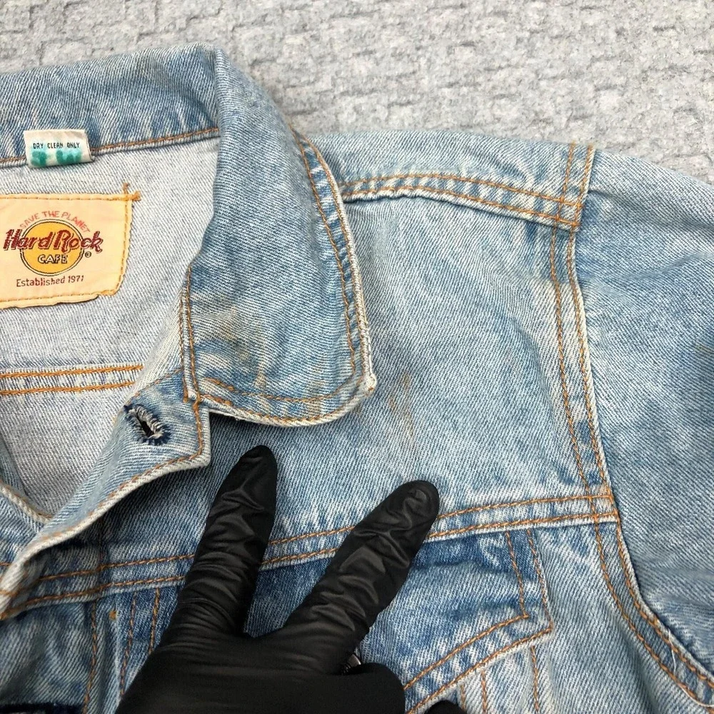Vintage Hard Rock Cafe Jacket Youth 10 Blue Denim Berlin Trucker Embroidered 90s
